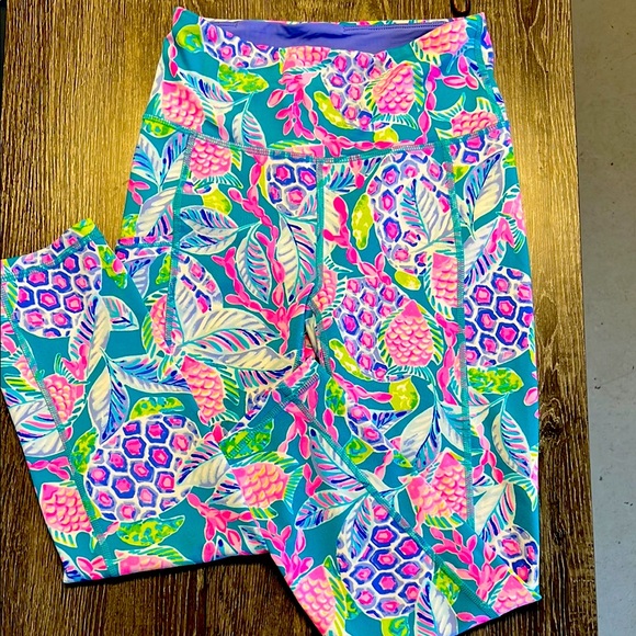 Lilly Pulitzer Capri leggings. Size extra small. - Picture 1 of 7